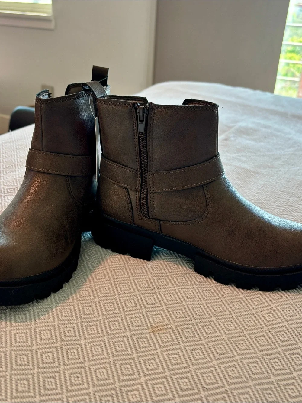 Justice Brown Chelsea Ankle Boots